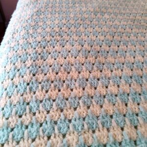 Vintage Afghan / Crochet Blanket / Butter Yellow & Mint Green